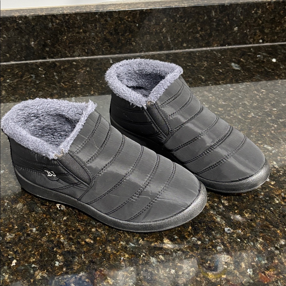 BJ Womens Fashionbanana Black Quilted Ankle Bootie 41/ 10.5 Waterproof Slip-On - Picture 12 of 12